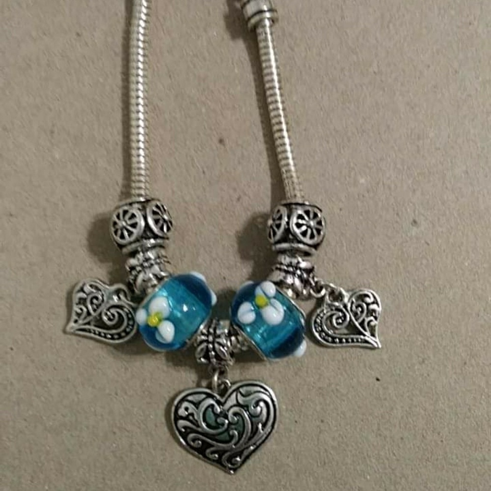 Bead bracelet